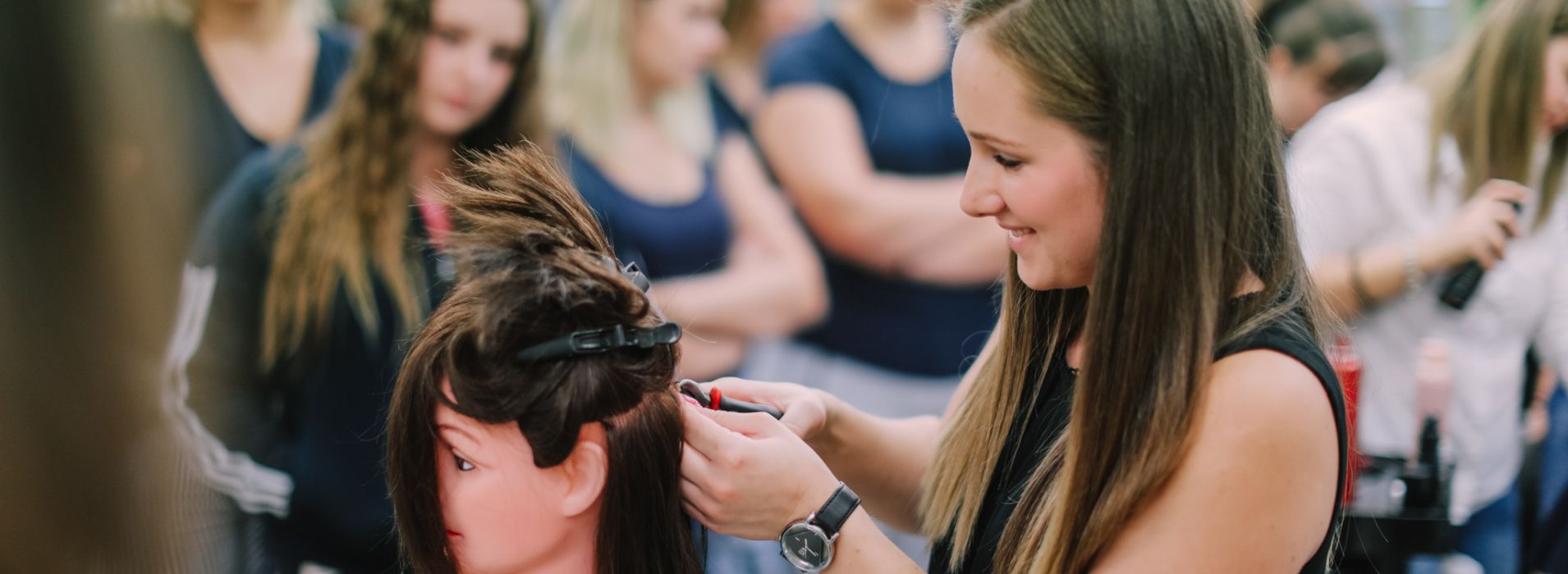 Hajhosszabbító tanfolyam